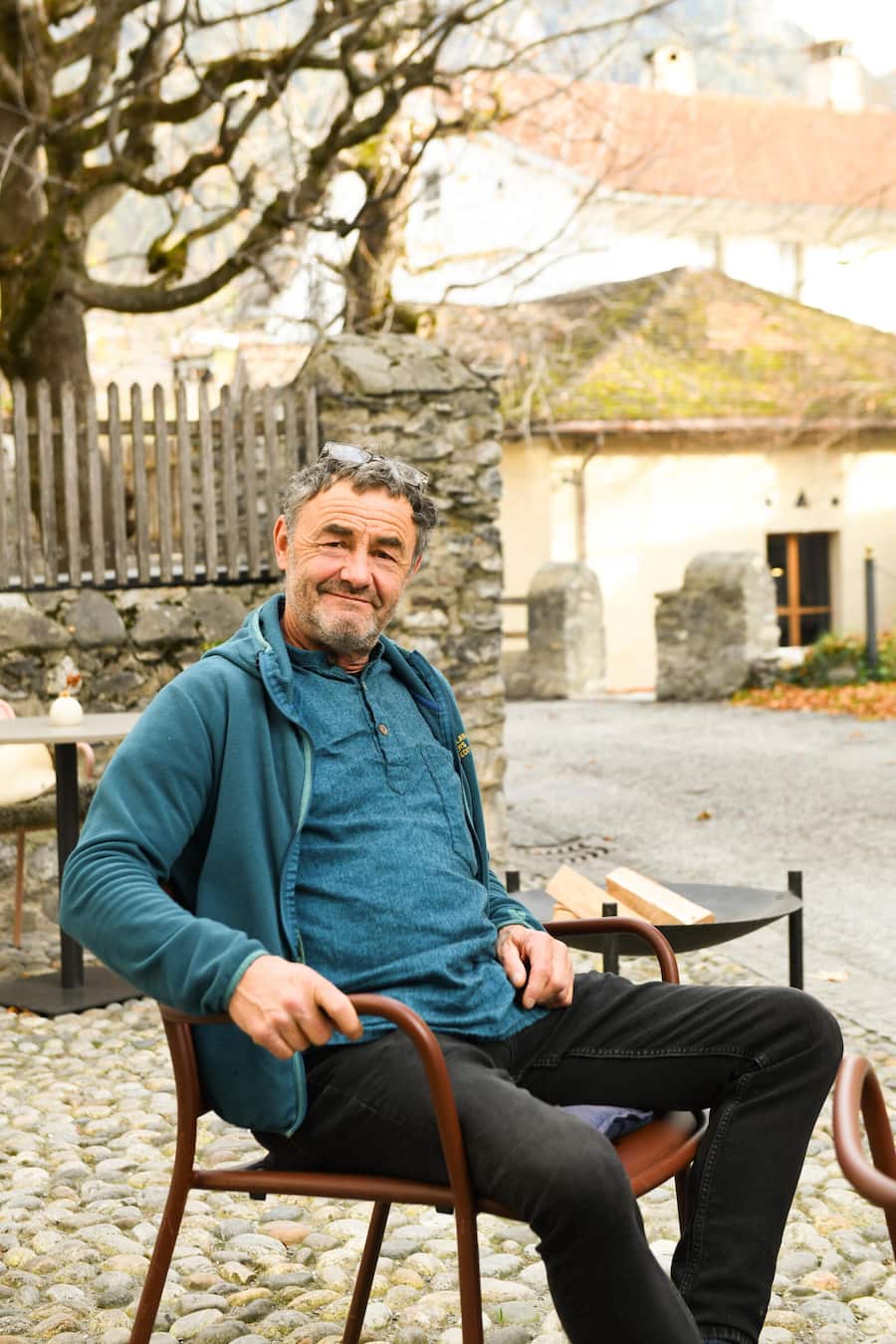 Andreas Caminada, Spitzenkoch gibt Kochkurs in Zusammenarbeit mit Bio-Cuisine, auf Schloss Schauenstein im OZ, 14. November 2025, Fürstenau GR mit dabei Regionalleiter Graubünden Bio Suisse, Claudio Gregori Caminada & sein Bio-Cuisine-Kochkurs