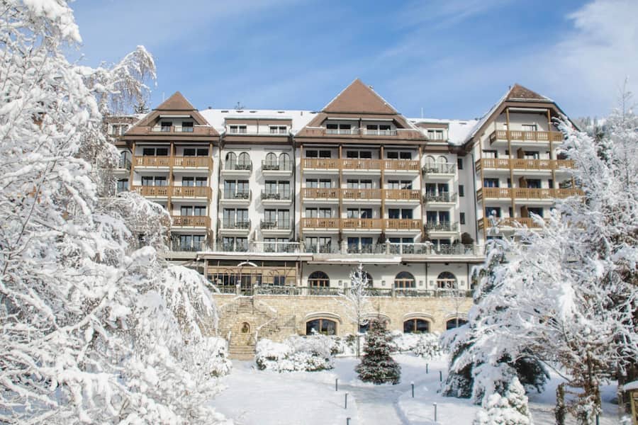 Eröffnung am 15. Dezember 2026: Four Seasons baut das «Park» in Gstaad im Innern vollständig um, die Fassade bleibt praktisch unverändert.