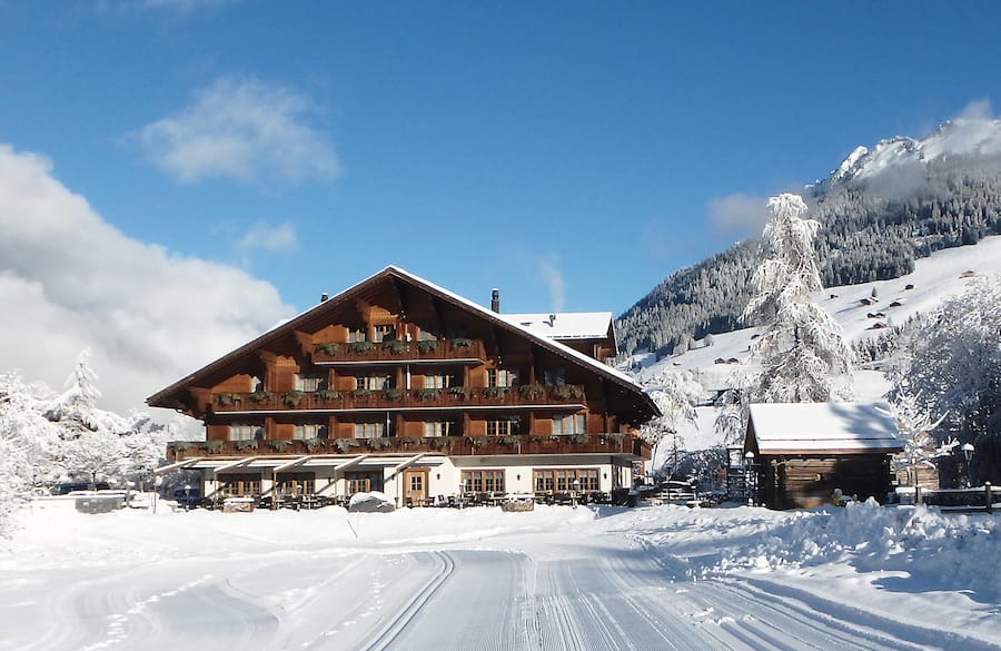 OLYMPUS DIGITAL CAMERA Hotel Alpenland mit Sonnenterrasse, Gstaad, BE HO via Ann-Julie Projektleiterin Grafikdesign Tel. +41 33 748 81 32 ann-julie.tritten@gstaad.ch GSTAAD SAANENLAND TOURISMUS Promenade 41 CH-3780 Gstaad www.gstaad.ch