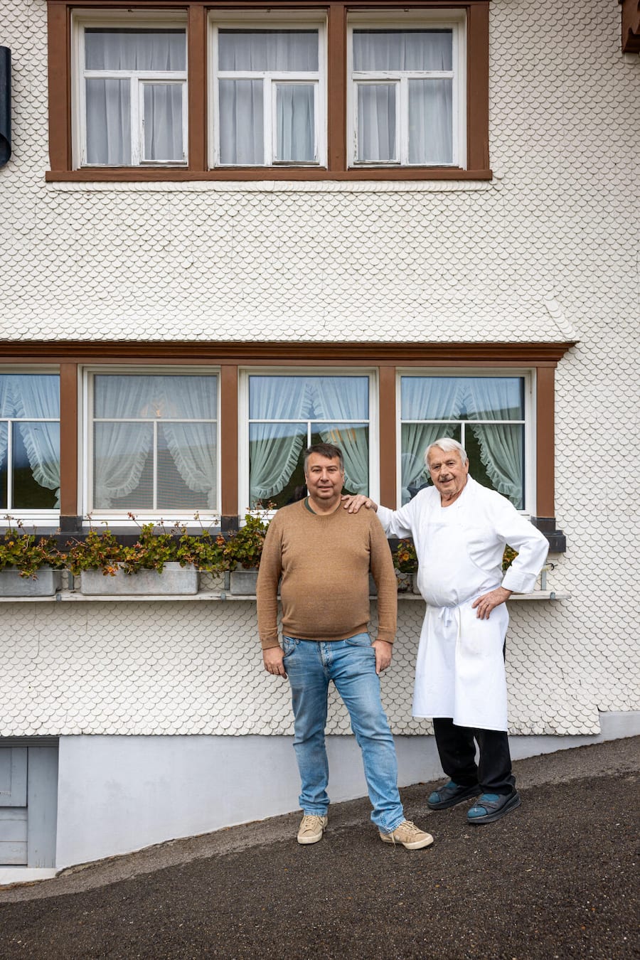 30.10.2025, Wald AR, Gasthaus und Bäckerei Hirschen Wald, Bruno und Werner Mettler (photo by Remy Steiner for Gault Millau)