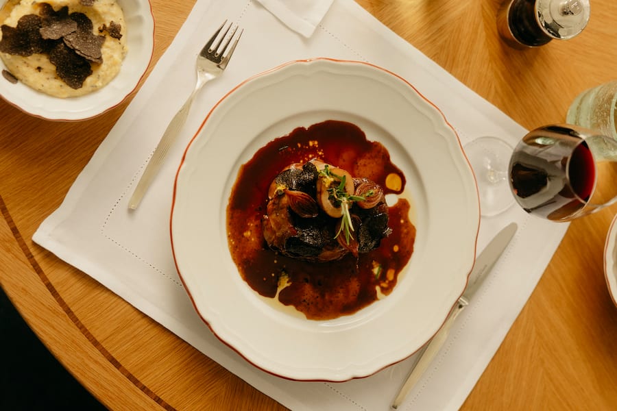 So serviert Maximilian Müller Ossobuco zurzeit im «Marguita».