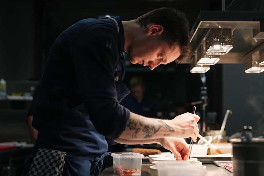 Valentin - UBS Six-Hand-Dinner mit Dominik Sato, Fabio Toffolon und Valentin Sträuli im IGNIV Andermatt - Dezember 2025 - Copyright Olivia Pulver