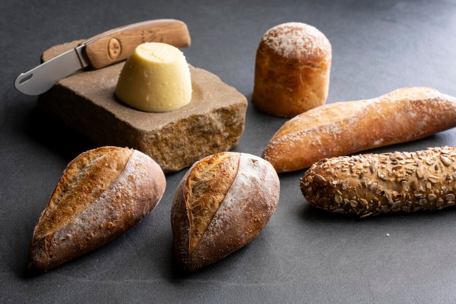 Verschiedene hausgemachte Brote.