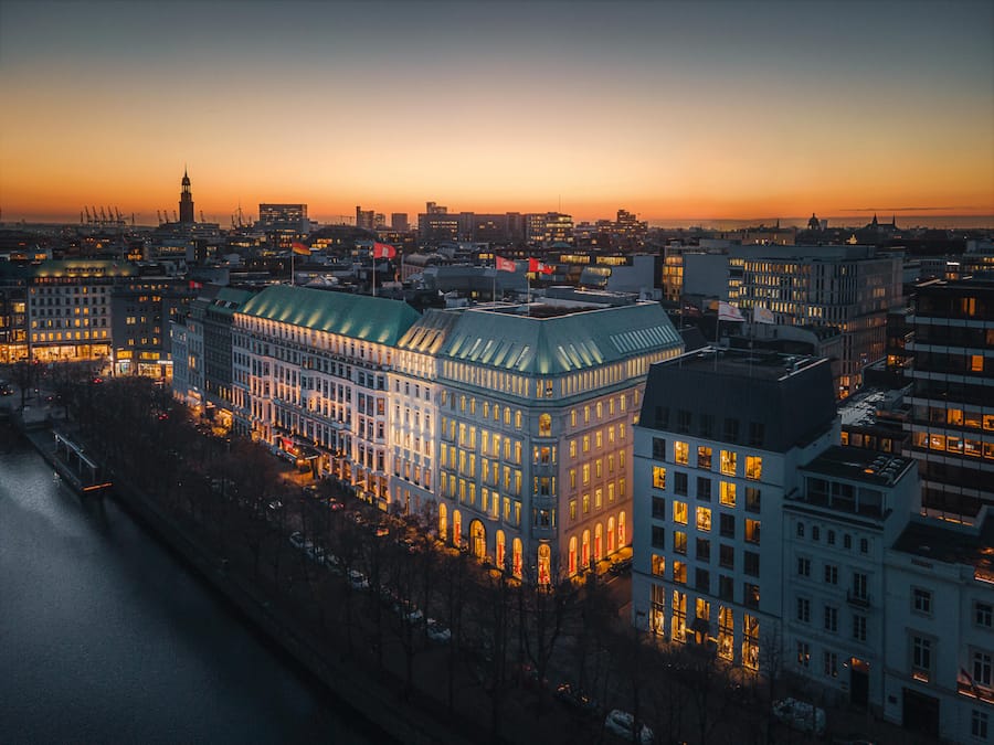 Hotel Vier Jahreszeiten in Hamburg