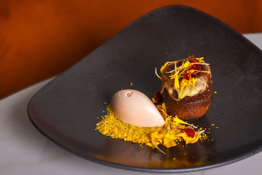 27.02.2026, Zürich, Café & Restaurant der Confiserie Sprüngli, Gericht; (photo by Remy Steiner for Gault Millau)