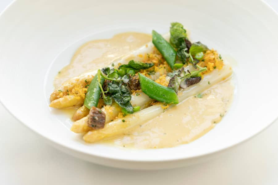 Die Reise des Badischen Spargels, Spargelmenue by Stefan Heilemann, Widder