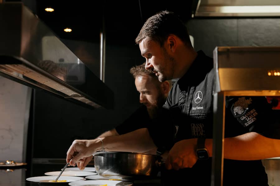 Mercedes-Benz, Guy Ravet, Agnolotti ricotta et bergamote, asperges, avoine, café