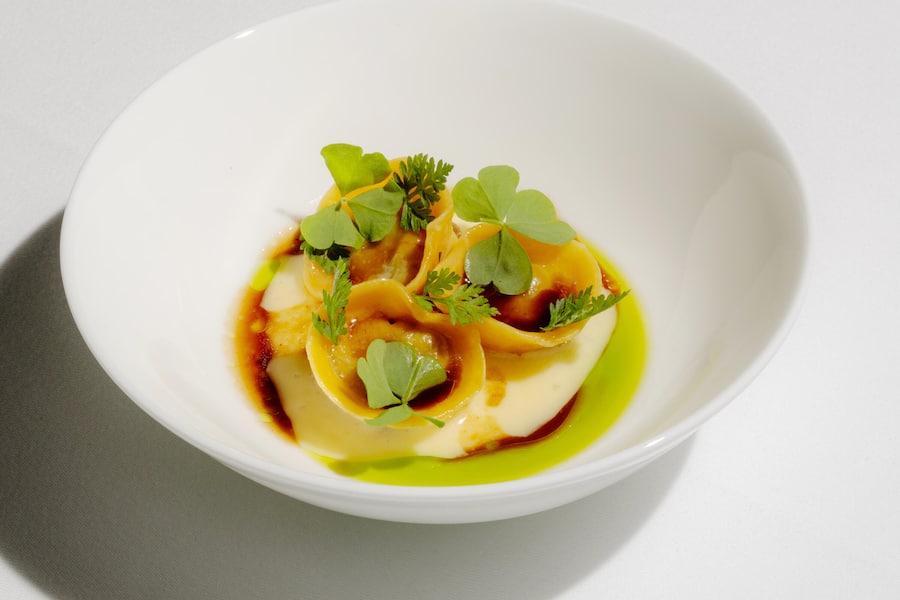 Frische Tortelli, gefüllt mit Schaf aus dem Muggiotal, Kartoffel und Schwarzkohl von Federico Palladino.