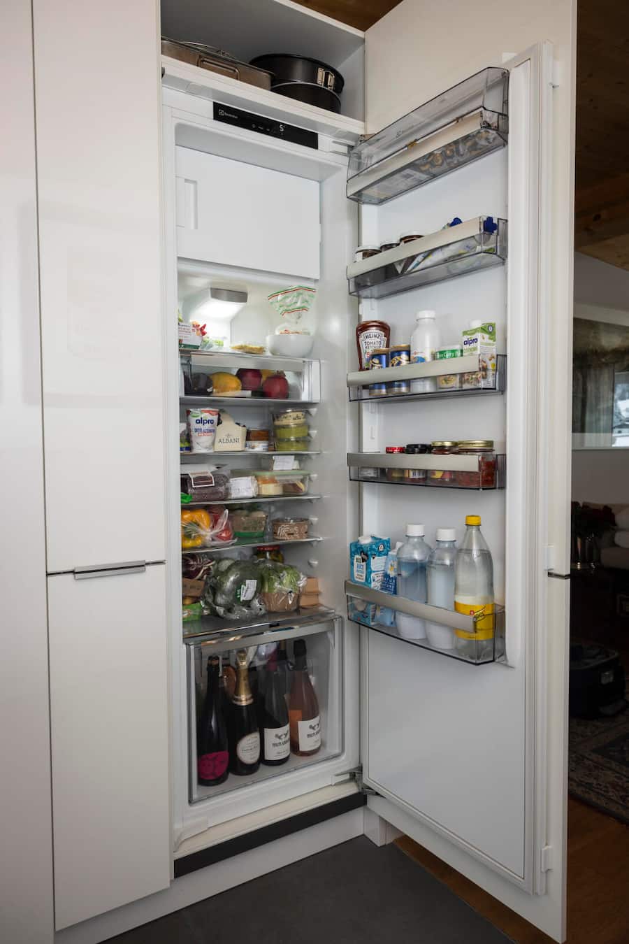 Alessandro Seralvo, CEO Corner Bank; Nicole Knecht, Marketing Corner Bank