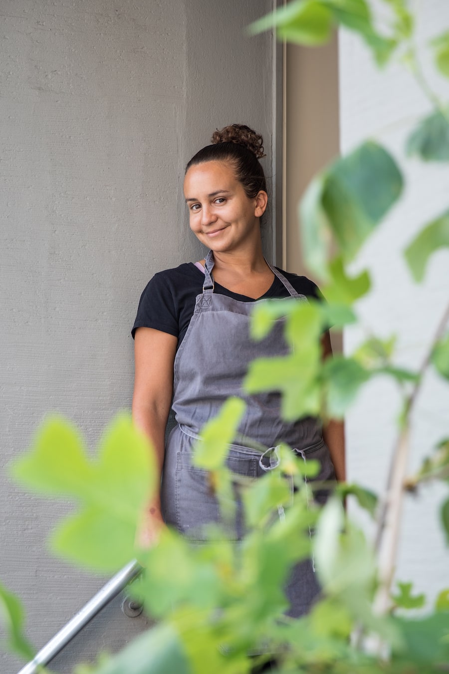 Zizi Hattab vor dem KLE