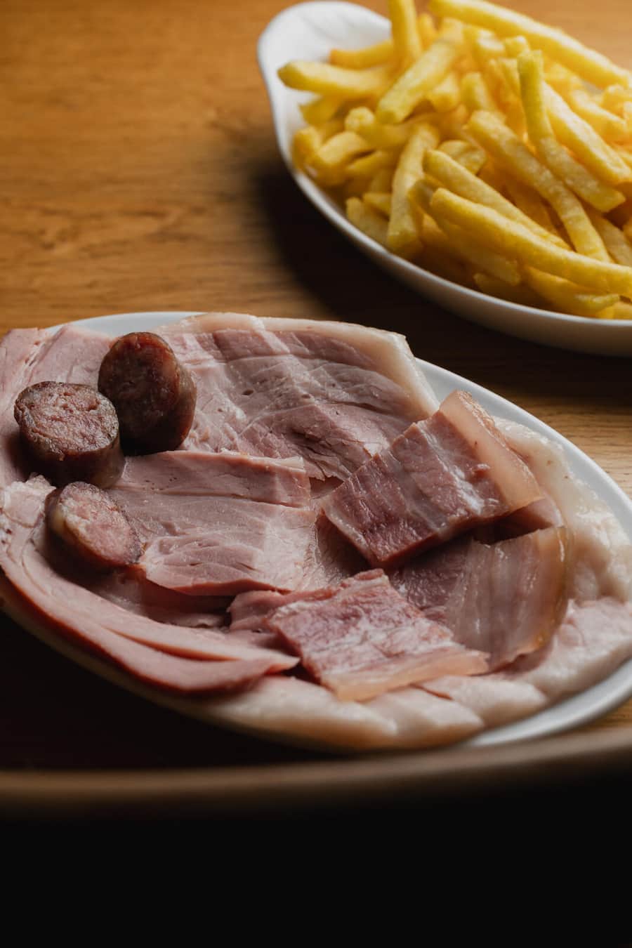 Jambon à l'os, Saucisse, Lard fumé, Hôtel-Restaurant du Doubs in Goumois JU, 22. April 2026, Hôtel-Restaurant du Doubs, 2354 Goumois, JU. Copyright Roy Matter