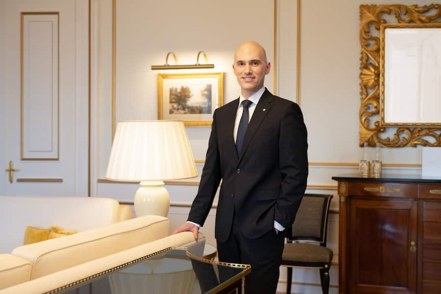 Sonderapplaus: Benjamin Chemoul vom Traumhotel «Beau-Rivage Palace» in Lausanne wurde als «Icon Hotelier of the Year» ausgezeichnet.