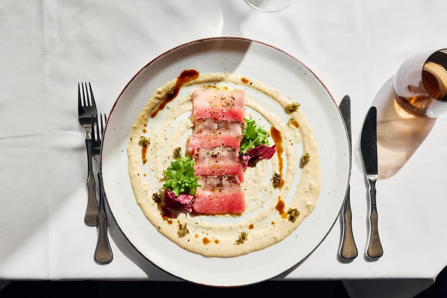 Tonnato a modo Nostro, Kalbs- und Thunfischcarpaccio.