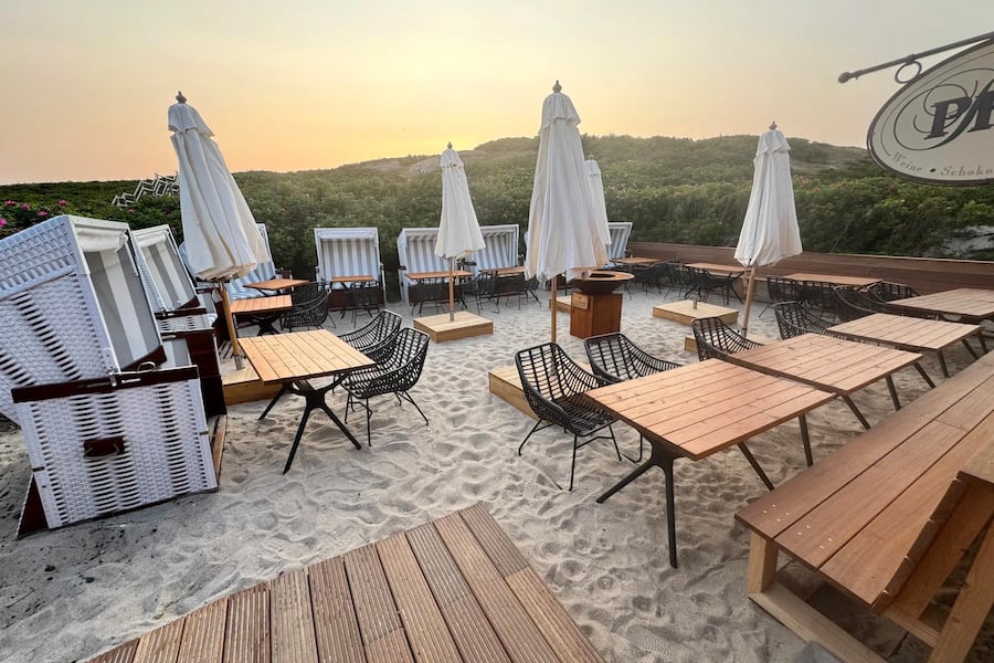 Sonnenuntergang auf der Terrasse des «Pius on the Beach»