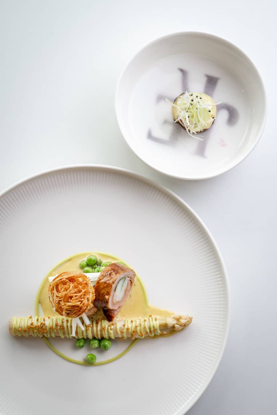 Schweizer Kalbsinvoltini mit Belper Spargel by Janis Müller.