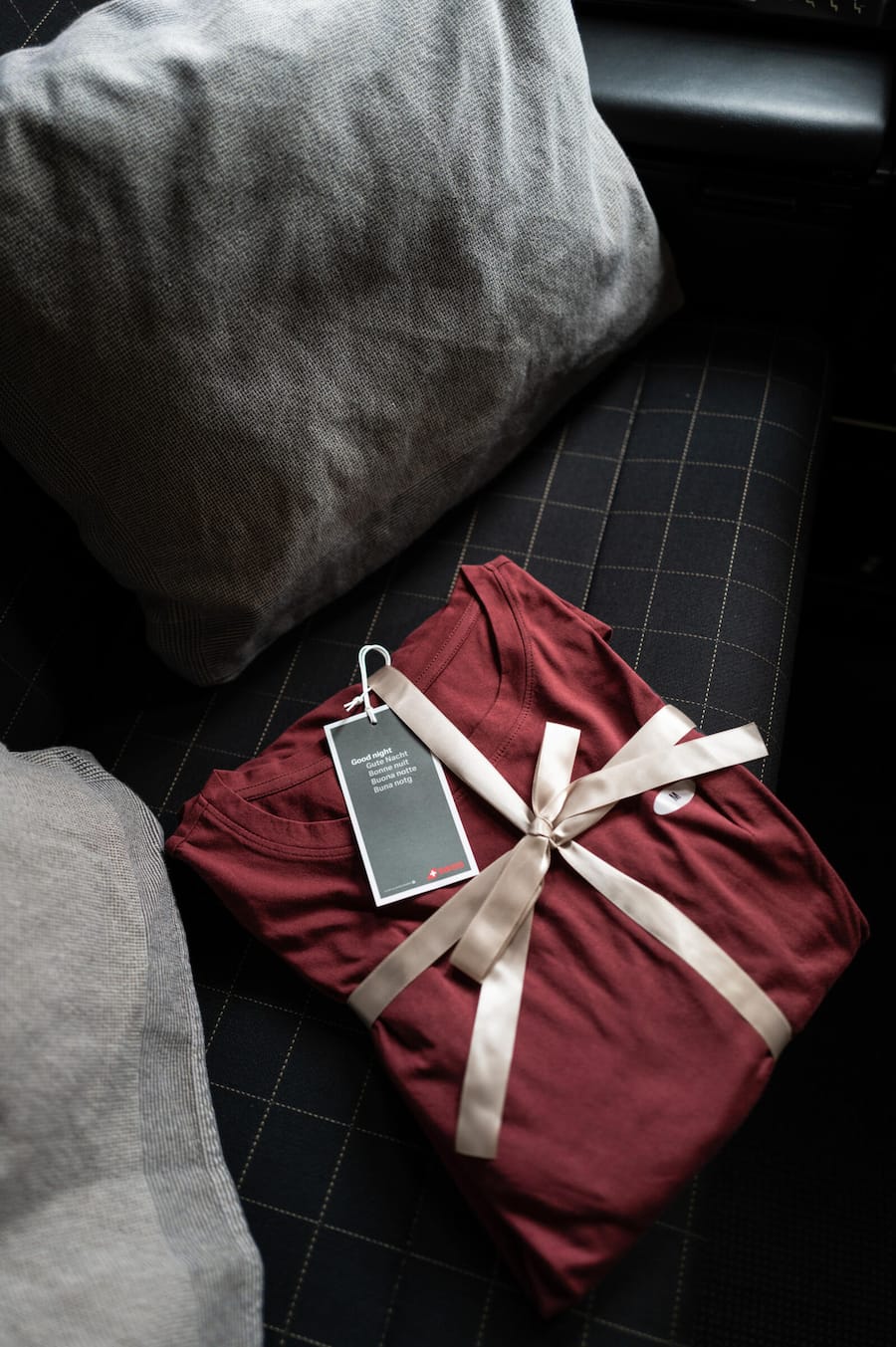 Für einen guten Schlaf: elegantes Pyjama von Zimmerli für First-Class-Passagiere.