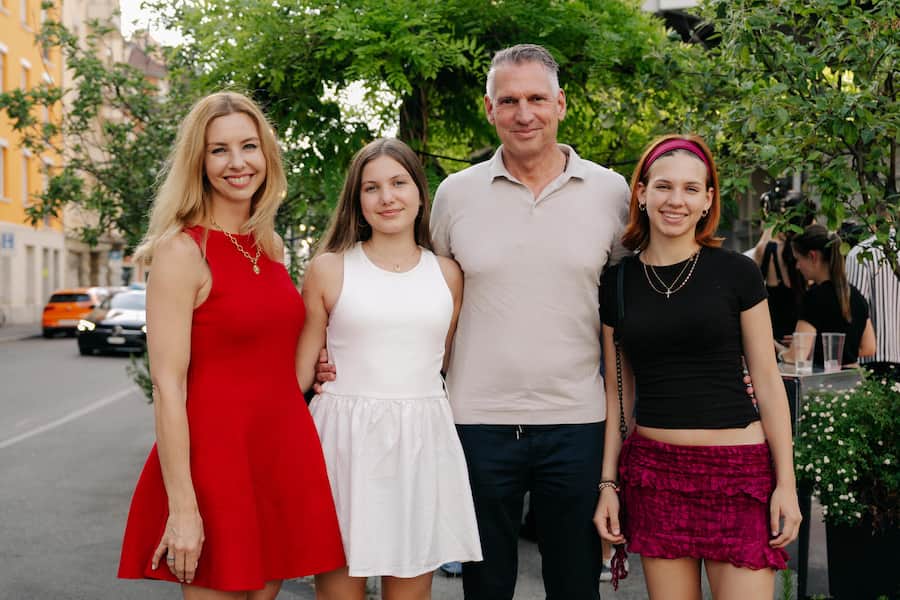 Nieder-Familie: Daniela, Amelie, Heiko, Lisa - Pop des Jahres 2027 - BUNZAI Zürich - Juni 2026 - Copyright Olivia Pulver