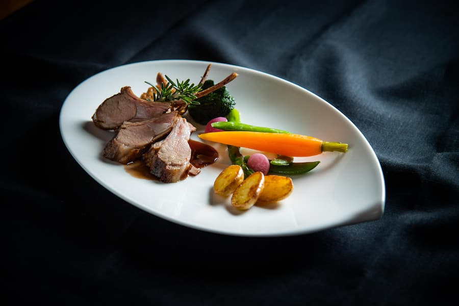 Gitzi Koteletts, Gitzi, Restaurant Adler.