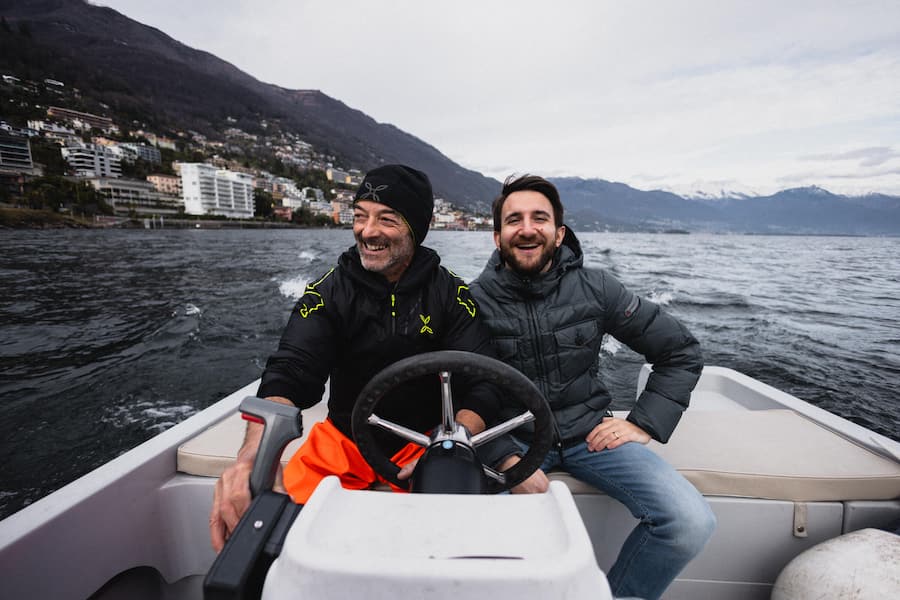 Marco Campanella fischt mit Giovanni Palmieri.