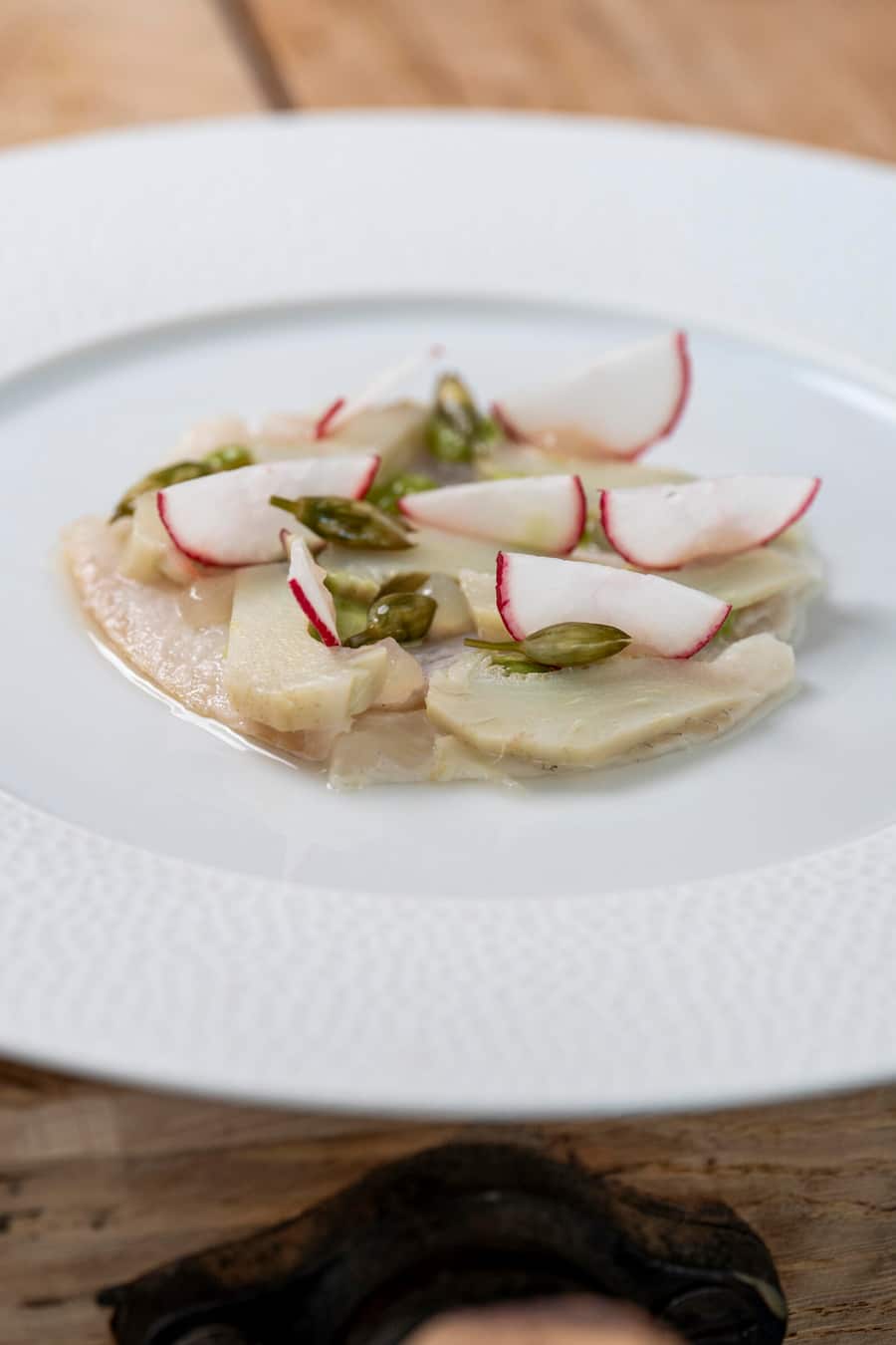 Hecht-Ceviche aus dem Lauerzersee Artischocken, Radiesli