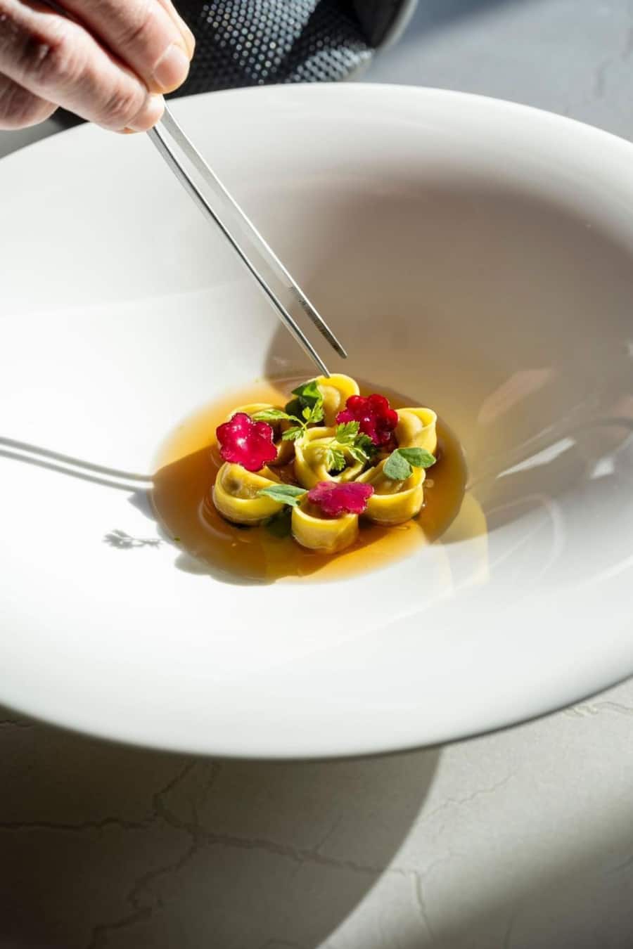 Tortellini di pernice e loro brodo.