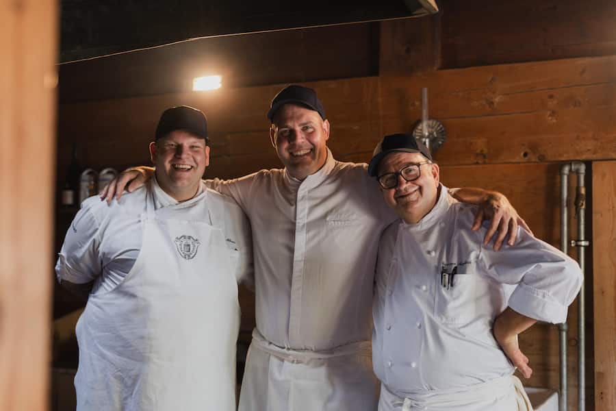 Michael Althaus, Luca Gatti, Züneweid, Kochen auf der Alp, Züneweid, 3782 Lauenen, Copyright Roy Matter