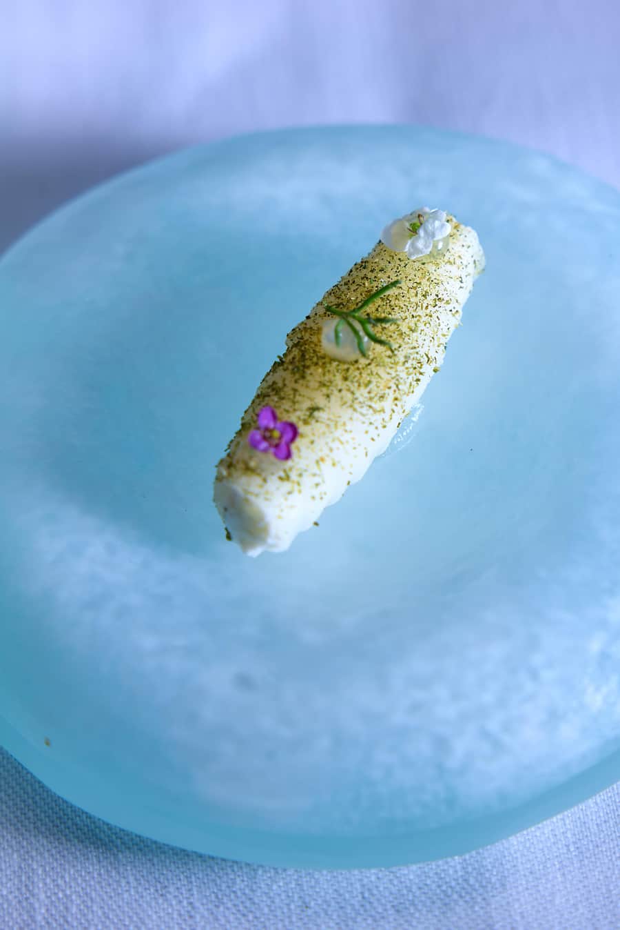 Zermatt, le 22 juillet 2026, Ici Kohlrabi croissant aus des Rhône Tal ( Gilles Varone ) Wine and Dine Zermatterhof, avec Gilles Varone et Stefan Lünse © sedrik nemeth