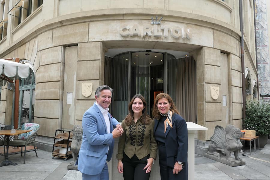 Die Segmüller-Connection wagt sich über die Kantonsgrenze. Neues Projekt «Kesselhaus» in Cham. A family affair: Markus und Daniela Segmüller mit Tochter Annina.