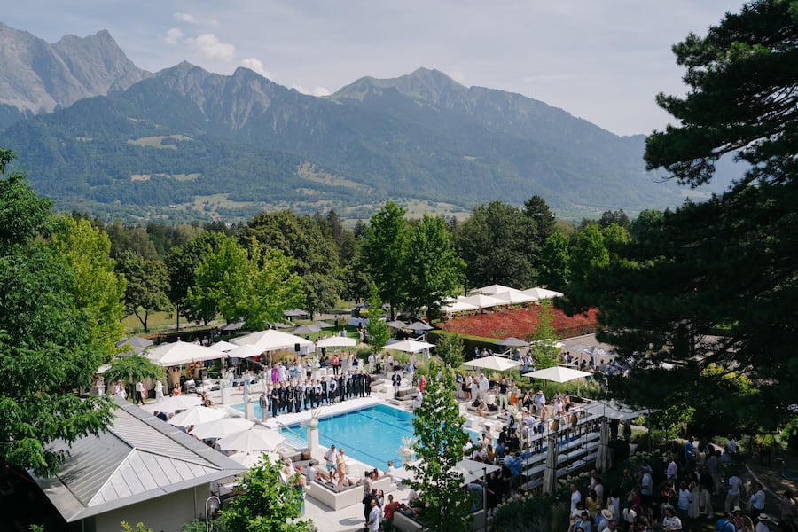alle Köche auf Poolsteg - GaultMillau Garden Party 2026 - Grand Resort Bad Ragaz - 9. August 2026 - Copyright Olivia Pulver