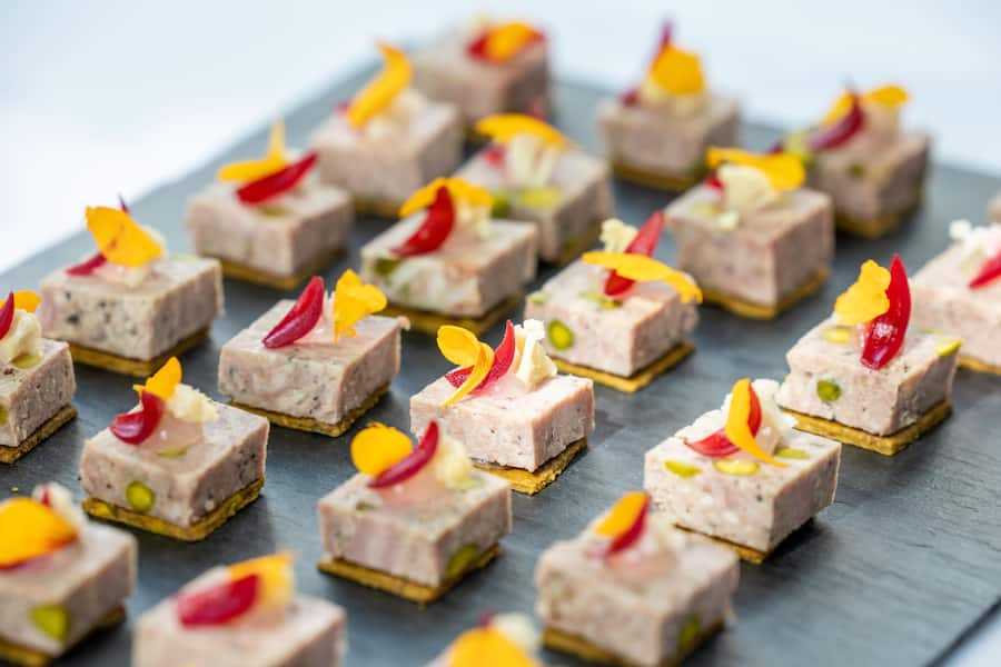 Grandes Tables des Suisse / Amuse Bouches, Aurélien Mettler