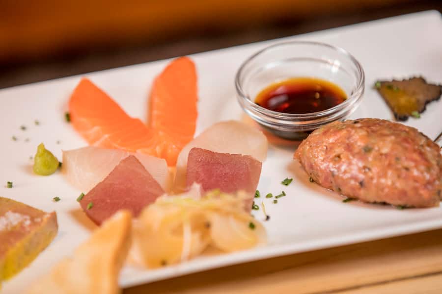 Restaurant Findlerhof in Findeln oberhalb Zermatt. Tris di primi. Gänseleberterrine, Sashimi, Tartar. Aufgenommen am 19.04.2018 in Zermatt ©David Birri Al Dente 2018
