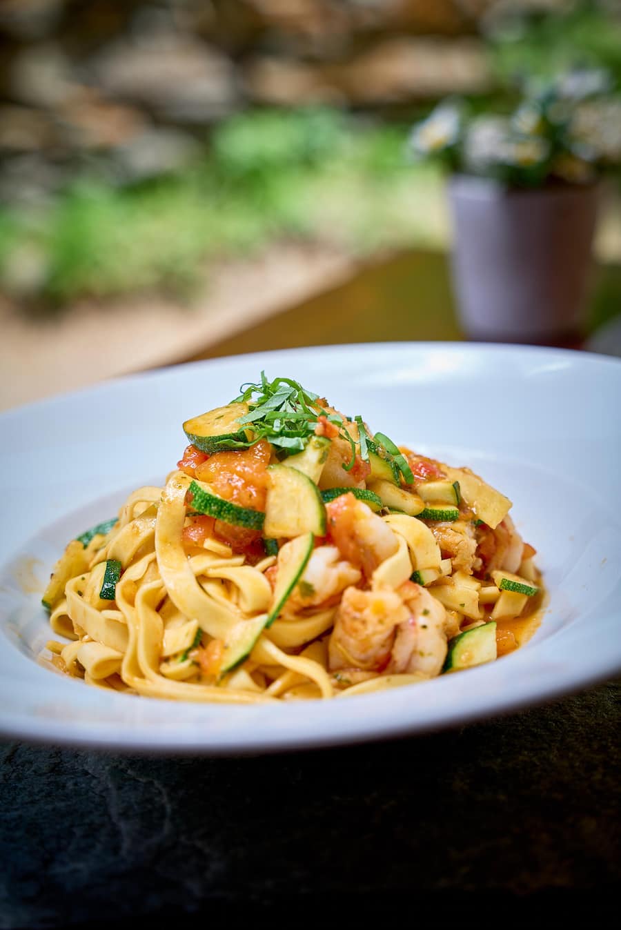 Tagliatelle mit Gambas und Zucchetti