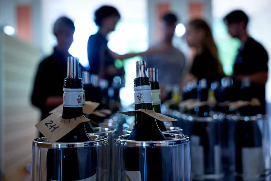 Sierre, le 27 août 2026, Wine Summit, La mémoire des vins Suisses, ici avec Catherine Cruchon, du domaine Henri Cruchon, co-présidente des mémoires © sedrik nemeth