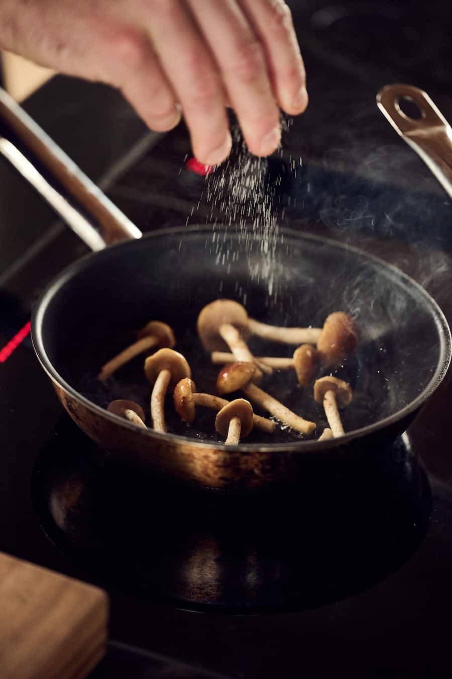 Freckled Chestnut: Wird angebraten & gesalzen – that's it.