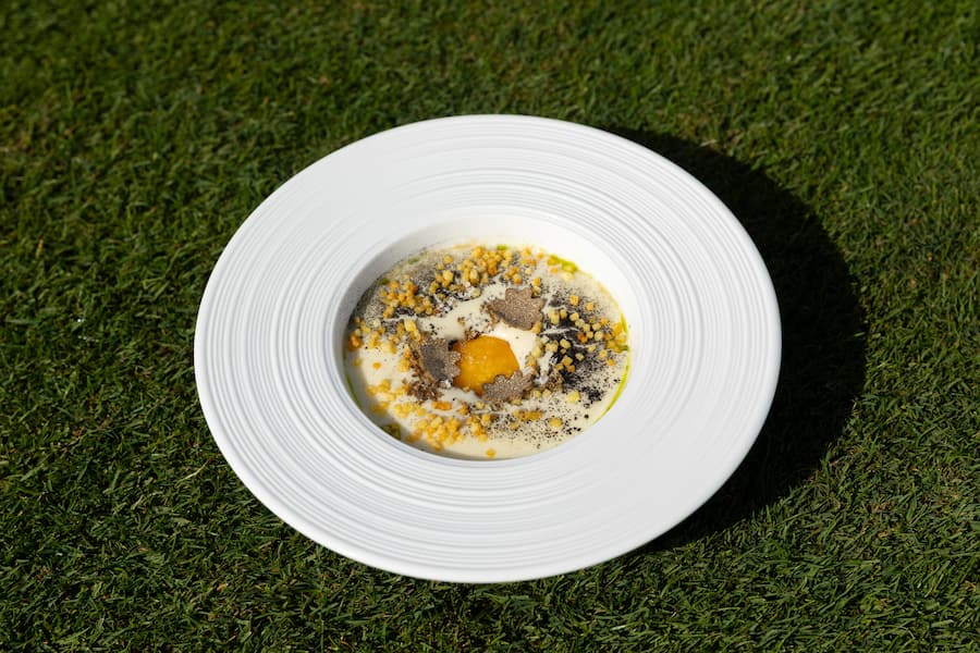GMC - 21. Septmeber ASGI Golfclub Blumisberg Sascha Spring Gericht: Signature Dish, Steffisburger Kartoffel, Nussbutter Eigelb, Lauch, alte Belper Knolle, Lotta's Herbsttrüffel