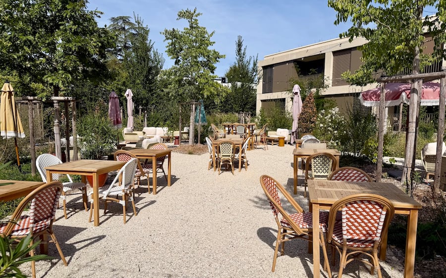 LA TABLE DES CRETS