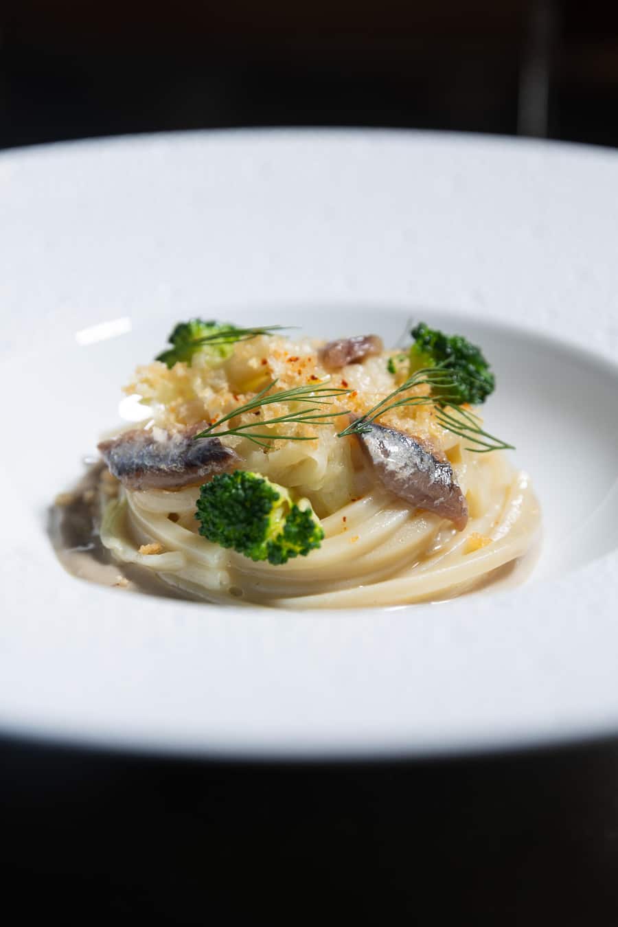 Marco Ortolano Eden au Lac La Reserve-Restaurant GERICHT: Senatore Cappelli-Marzemi Sardellen, Brokkoli, Zitronen mollica Fotografiert am 27.08.2024