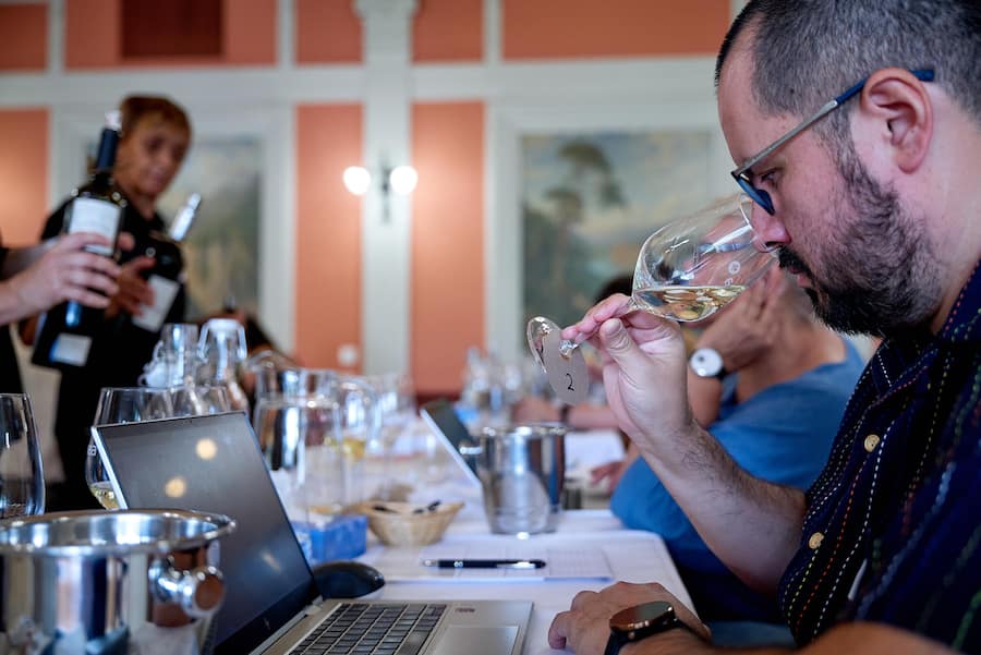 Sierre, le 27 août 2026, Wine Summit, La mémoire des vins Suisses, ici avec Catherine Cruchon, du domaine Henri Cruchon, co-présidente des mémoires © sedrik nemeth