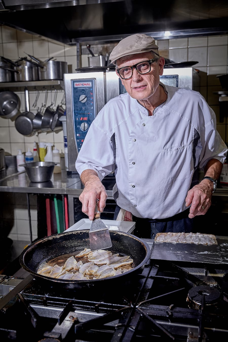 Genève, le19 septembre 2026, Mercedes tour des adresses , ici à Chambésy au Relais de Chambésy, avec le chef Jean Luc Bocquet en cuisine et son tartare © sedrik nemeth