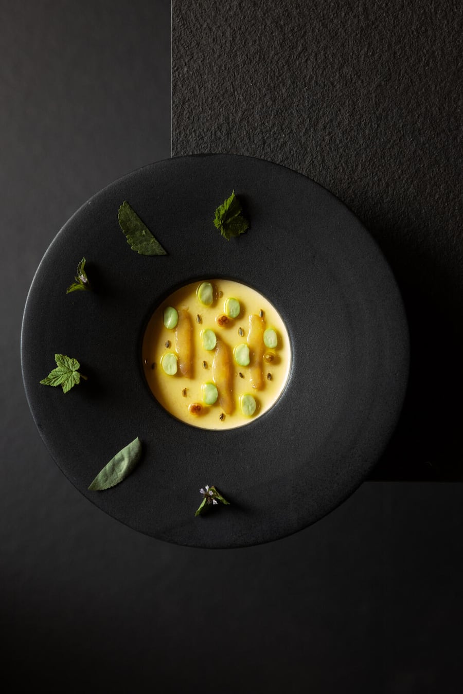 Engelberg OW, 22.09.2026 - Villa Hundert, Gericht; Zander-Charcuterie mit Crème fraîche - Copyright Rémy Steiner Repo Obwalden GaultMillau-Magazin 3/2026