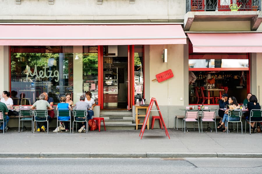 Aussenfassade der Restaurant Metzg von Marlene Halter an der Langstrasse in Zürich Kreis 4