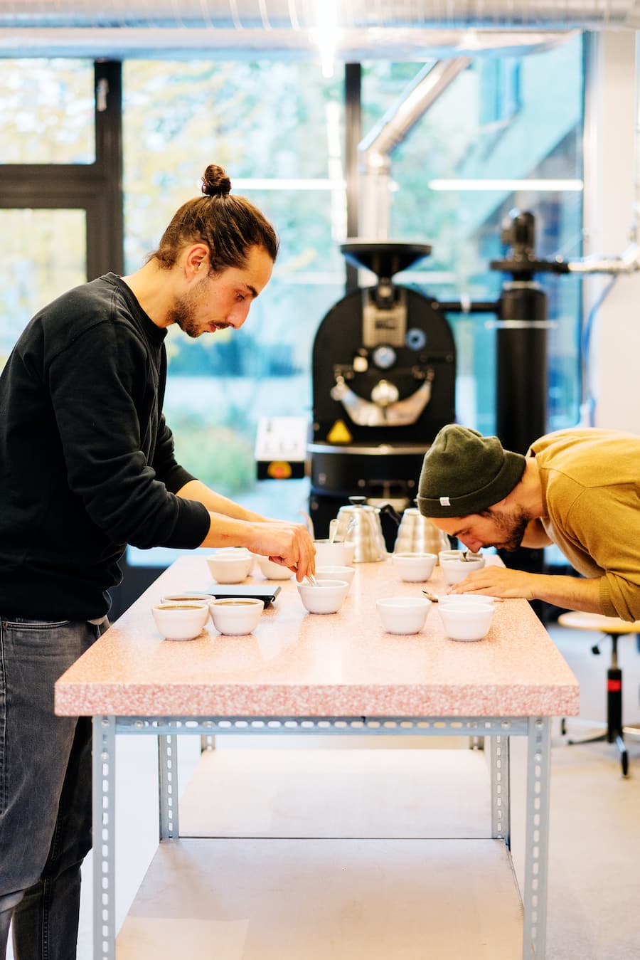 Daniel und David Sanchez im Miro Café in Zürich