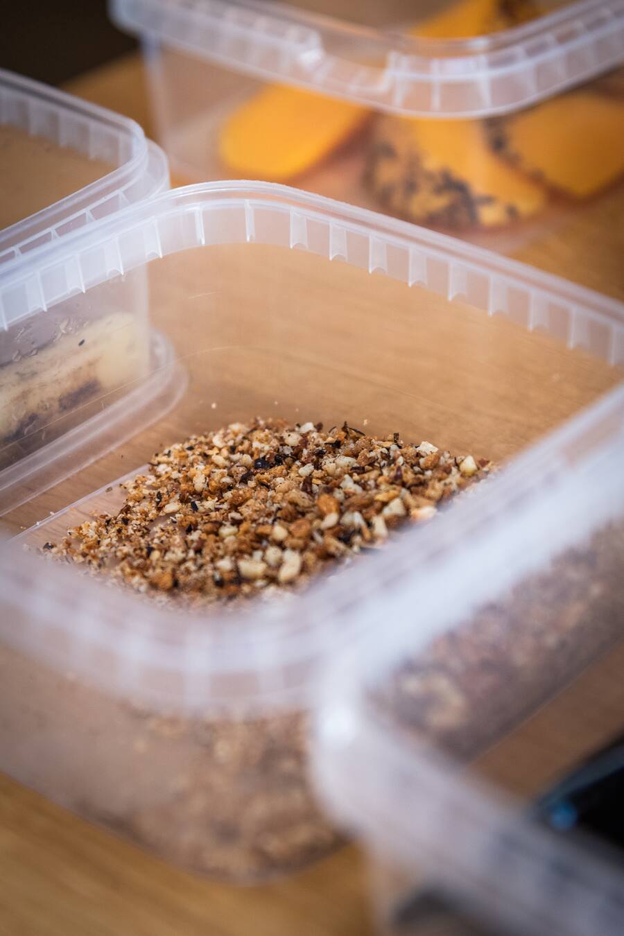 Nenad Mlinarevic kocht in seinem Labor 2019