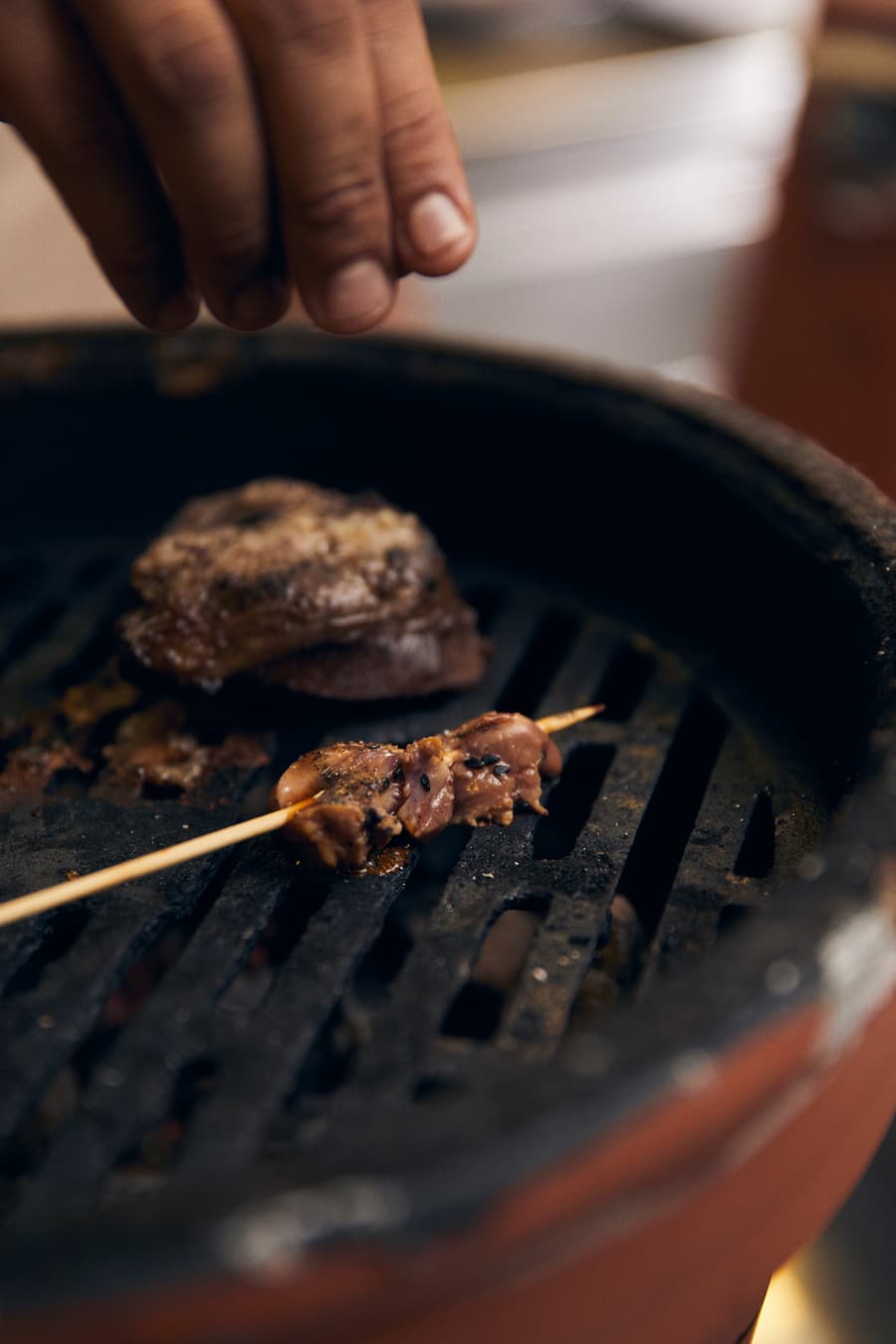 Karim Schumann grilliert Nierli