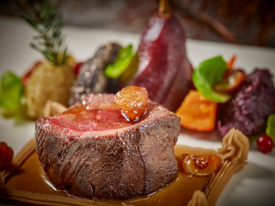 Octobre, 2016, Plats de Chasse, pavé de chevreuil, tartare de Chevreuil et carpaccio de cerf, Parmentier de chevreuil, atriaux © sedrik nemeth