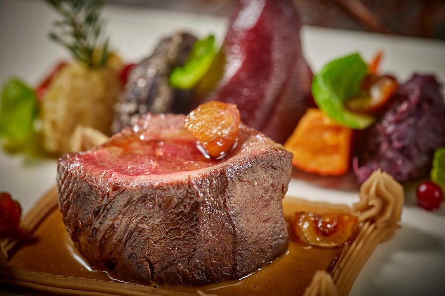 Octobre, 2016, Plats de Chasse, pavé de chevreuil, tartare de Chevreuil et carpaccio de cerf, Parmentier de chevreuil, atriaux © sedrik nemeth