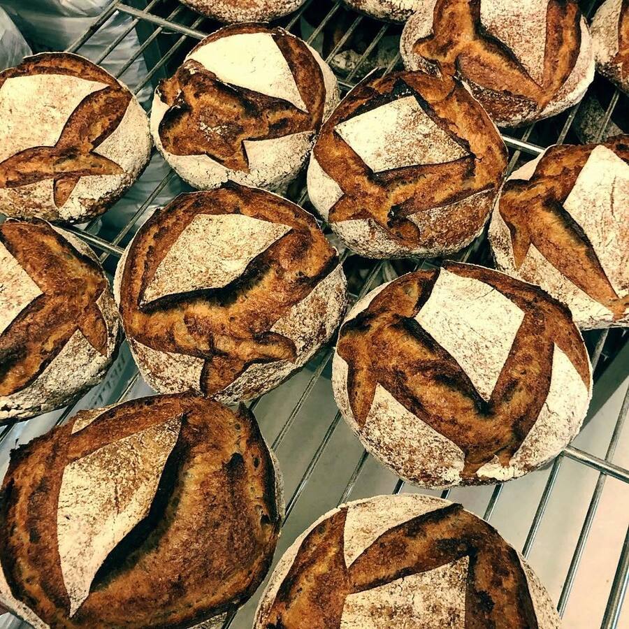 Pain au levain Bread Store