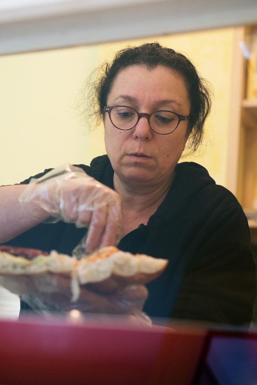 Claudia Morgillo in ihrere Paninoteca an der Gasometerstrasse in Zürich