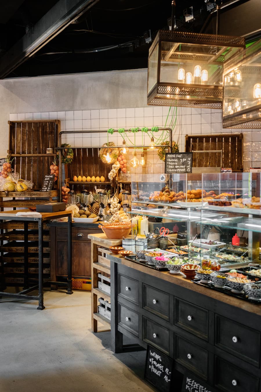 Libanesische Küche und Mezze von Fruitmix im Pic-Chic von Péclard an der Bahnhofstrasse in Zürich