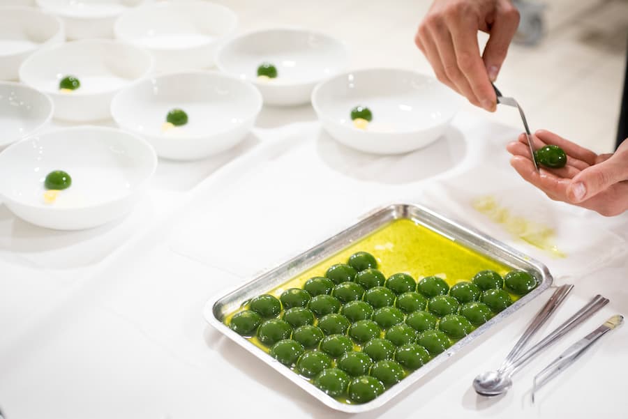 Lausanne.Beau-rivage palace.Soirée gastronomique à 4 mains le chef Andreas Caminada invité chez Anne-Sophie Pics